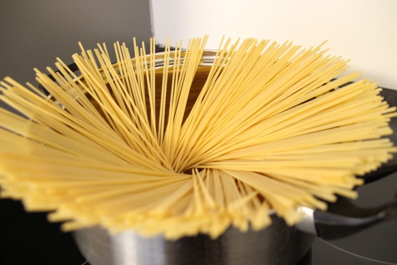 Hilden Stadtmitte, Vollständig möbilierte Wohnung 62qm