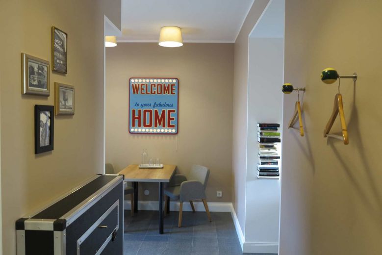 voll möblierte Wohnung mit Balkon, 1-2 Pers, inkl. Rundumservice, ruhig und zentral