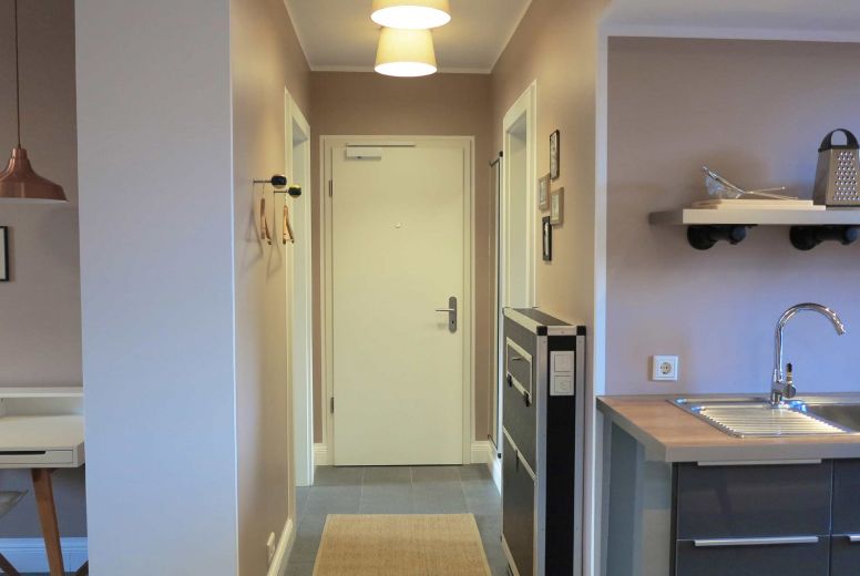 voll möblierte Wohnung mit Balkon, 1-2 Pers, inkl. Rundumservice, ruhig und zentral