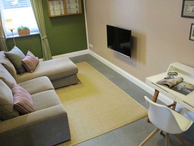 voll möblierte Wohnung mit Balkon, 1-2 Pers, inkl. Rundumservice, ruhig und zentral