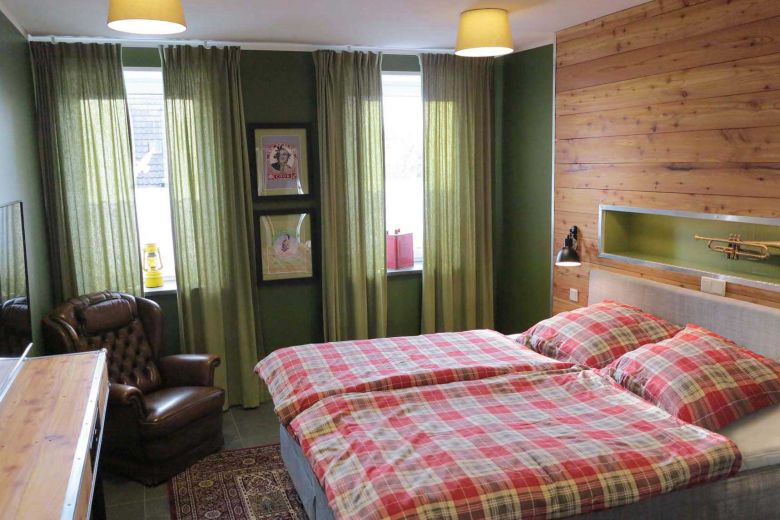 voll möblierte Wohnung mit Balkon, 1-2 Pers, inkl. Rundumservice, ruhig und zentral