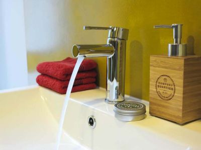 voll möblierte Wohnung mit Balkon, 1-2 Pers, inkl. Rundumservice, ruhig und zentral