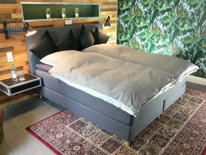 voll möblierte Wohnung mit Balkon, 1-3 Pers, inkl. Rundumservice, ruhig und zentral