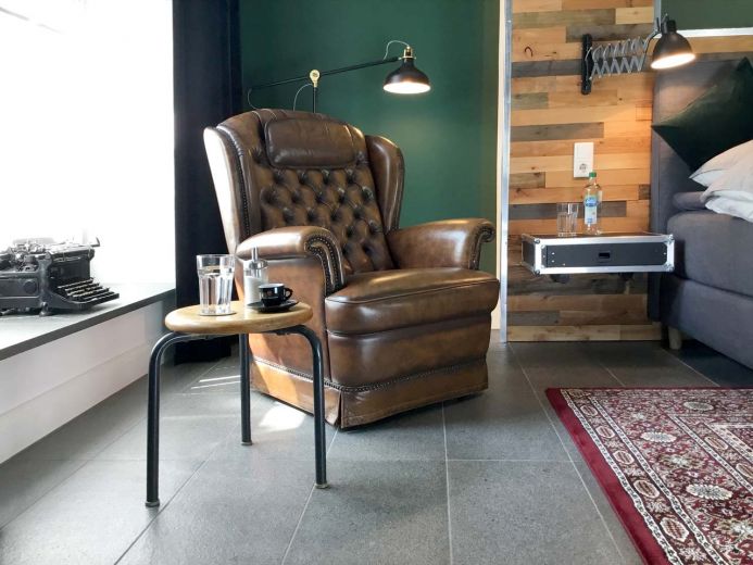 voll möblierte Wohnung mit Balkon, 1-3 Pers, inkl. Rundumservice, ruhig und zentral