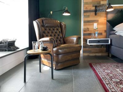 voll möblierte Wohnung mit Balkon, 1-3 Pers, inkl. Rundumservice, ruhig und zentral