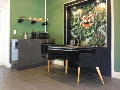 voll möblierte Wohnung mit Balkon, 1-3 Pers, inkl. Rundumservice, ruhig und zentral