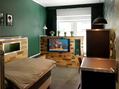 voll möblierte Wohnung mit Balkon, 1-3 Pers, inkl. Rundumservice, ruhig und zentral