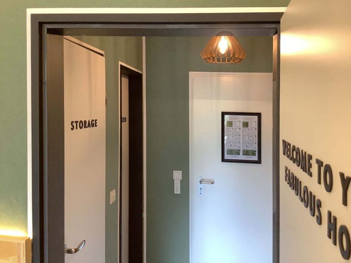 voll m&ouml;blierte Wohnung mit Balkon, 1-2 Pers, inkl. Rundumservice, ruhiges MFH