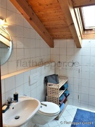 2-Zimmer-Wohnung im Dachgeschoss mit 2 Balkonen in Bad Endorf - Landkreis Rosenheim