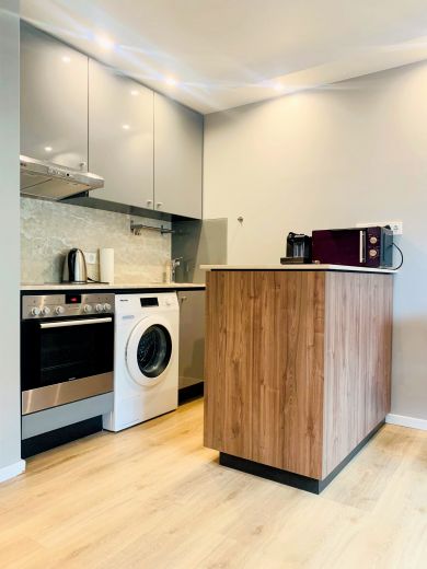 Luxus-Apartment in Pempelfort mit Balkon