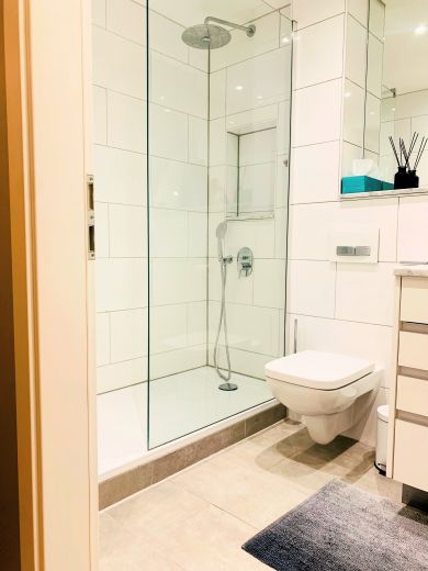 Luxus-Apartment in Pempelfort mit Balkon