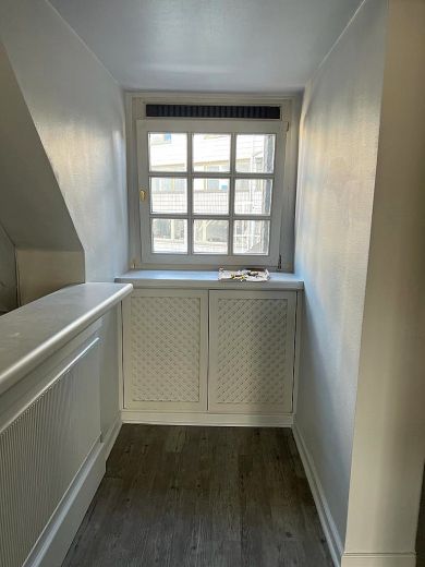 Carlstadt: Loft-Wohnung in begehrter Lage mit Einbauküche
