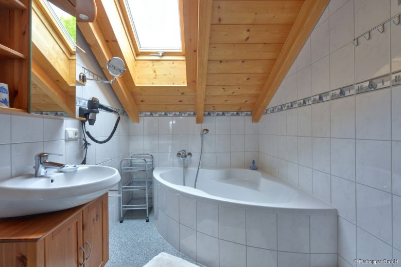 2-Zimmer-Dachgeschosswohnung in Seebruck