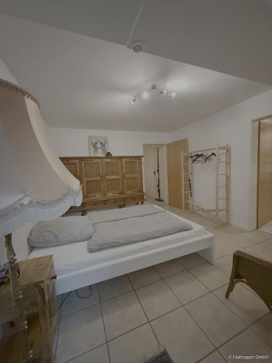 Großzügige Wohnung mit Terrasse, Garten und Autostellplatz in Kolbermoor