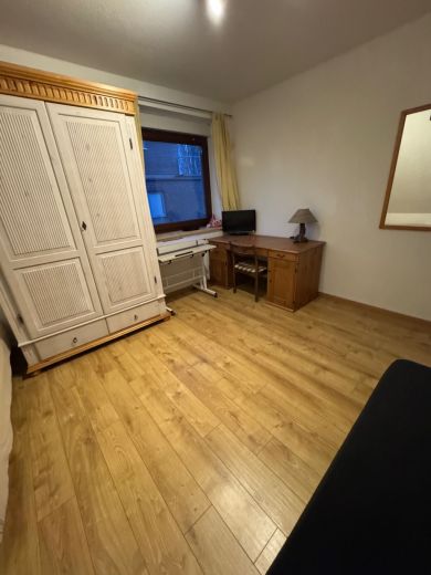 möbliertes WG Zimmer in Schnelsen