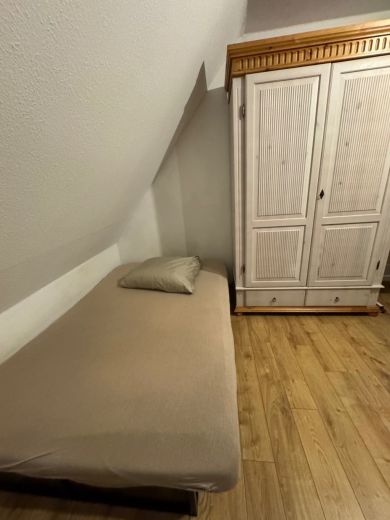 möbliertes WG Zimmer in Schnelsen