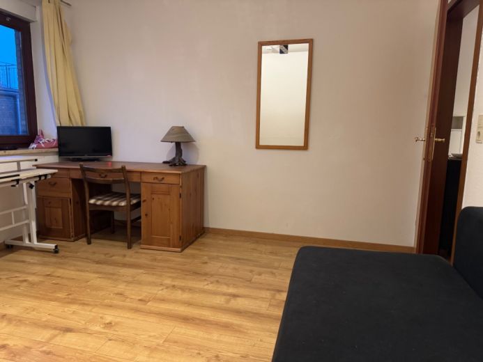 möbliertes WG Zimmer in Schnelsen