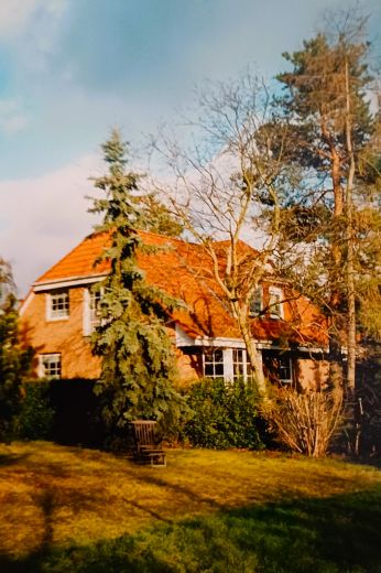 M&ouml;blierte 3-Zimmer-Wohnung in ruhiger Gr&uuml;nlage mit gro&szlig;em Garten-Vermietung auf Zeit f&uuml;r Berufspendler