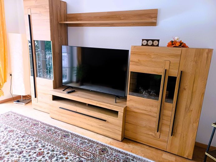 M&ouml;blierte 3-Zimmer-Wohnung in ruhiger Gr&uuml;nlage mit gro&szlig;em Garten-Vermietung auf Zeit f&uuml;r Berufspendler