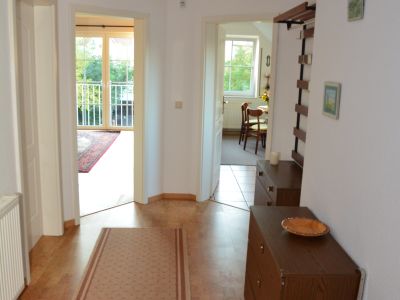 M&ouml;blierte 3-Zimmer-Wohnung in ruhiger Gr&uuml;nlage mit gro&szlig;em Garten-Vermietung auf Zeit f&uuml;r Berufspendler