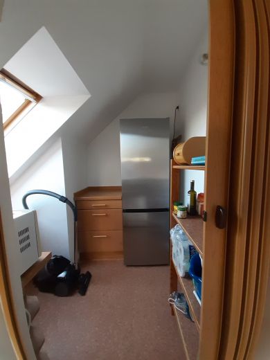 M&ouml;blierte 3-Zimmer-Wohnung in ruhiger Gr&uuml;nlage mit gro&szlig;em Garten-Vermietung auf Zeit f&uuml;r Berufspendler