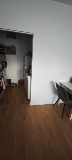 Zwischenmiete: M&ouml;blierte 2-Zi-Wohnung in K-Lindenthal 01.01-30.06