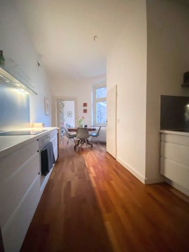 2-Zimmer-Wohnung mit Sonnenbalkon in Top Lage von Unterbilk