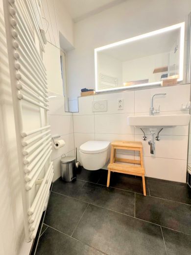 2-Zimmer-Wohnung mit Sonnenbalkon in Top Lage von Unterbilk