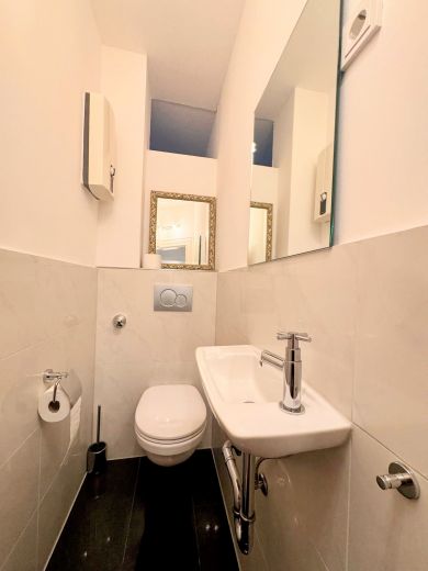 2-Zimmer-Wohnung mit Sonnenbalkon in Top Lage von Unterbilk