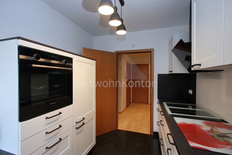 Schick modern, ruhig und zentral, mit Balkon und Garten!