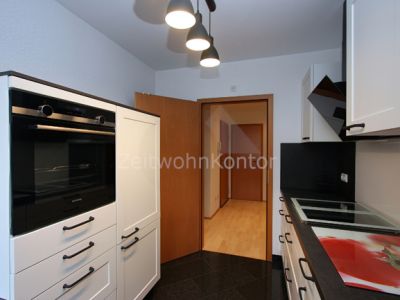 Schick modern, ruhig und zentral, mit Balkon und Garten!