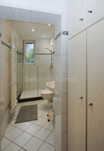 Schick modern, ruhig und zentral, mit Balkon und Garten!