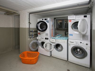 Schick modern, ruhig und zentral, mit Balkon und Garten!