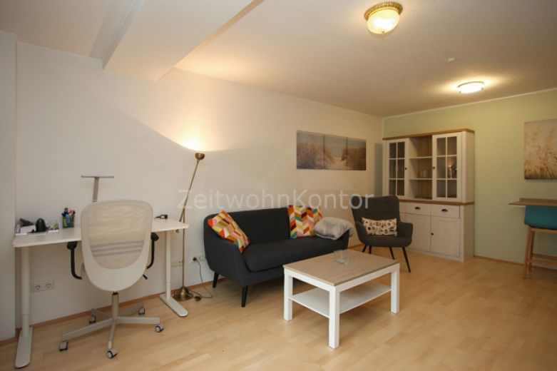 Schick modern, ruhig und zentral, mit Balkon und Garten!