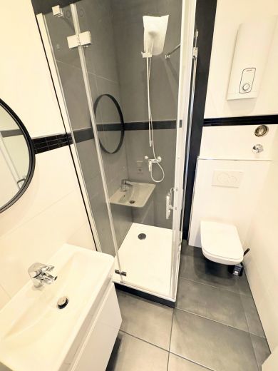 F&uuml;rstenwall: komplett saniertes 2-Zimmer-Apartment im Hinterhof