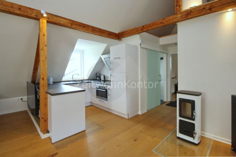 Zeitwohnkontor: Kurzer Weg nach D&uuml;sseldorf und Essen: 2-Raumwohnung  WLAN, Parkett, Garage, Kaminofen