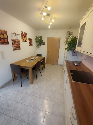 M&ouml;blierte 3-Zimmer Maisonette-Wohnung mit Balkon in Halle (Saale)