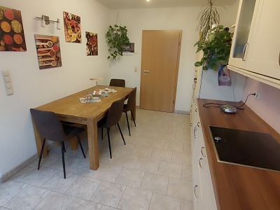M&ouml;blierte 3-Zimmer Maisonette-Wohnung mit Balkon in Halle (Saale)