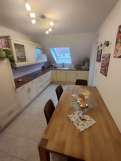 M&ouml;blierte 3-Zimmer Maisonette-Wohnung mit Balkon in Halle (Saale)