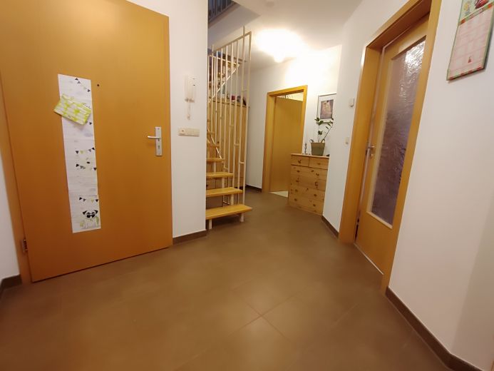 M&ouml;blierte 3-Zimmer Maisonette-Wohnung mit Balkon in Halle (Saale)