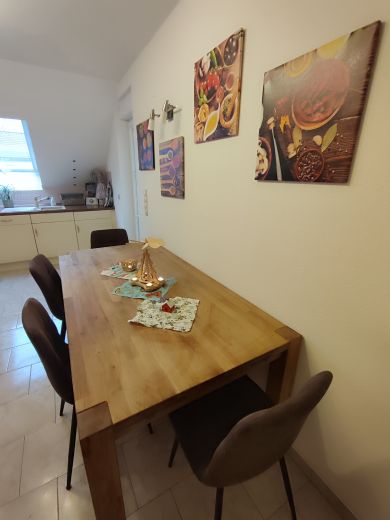 M&ouml;blierte 3-Zimmer Maisonette-Wohnung mit Balkon in Halle (Saale)