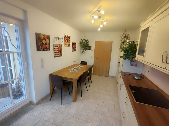 M&ouml;blierte 3-Zimmer Maisonette-Wohnung mit Balkon in Halle (Saale)