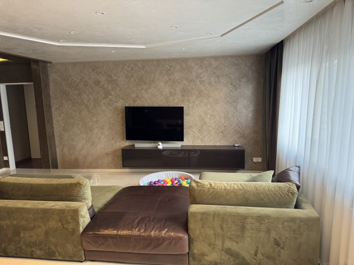 Luxuri&ouml;ses 3 Zimmer Apartment im Herzen von Niederkassel