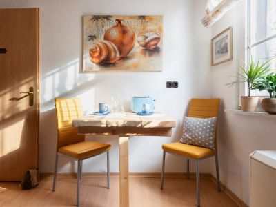 Zwei Zimmer Wohnung im Rhein-Gebiet zu vermieten