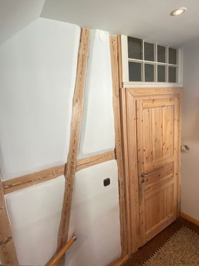 Zwei Zimmer Wohnung im Rhein-Gebiet zu vermieten