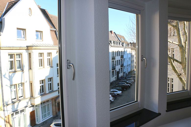 Alt-Oberkassel: Sehr schickes Apartment in Top Lage von Oberkassel