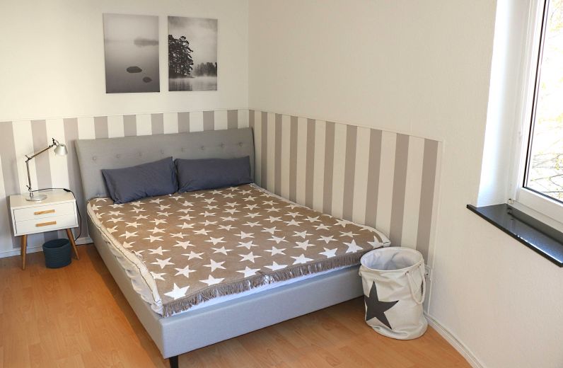 Alt-Oberkassel: Sehr schickes Apartment in Top Lage von Oberkassel