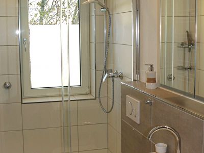 Alt-Oberkassel: Sehr schickes Apartment in Top Lage von Oberkassel