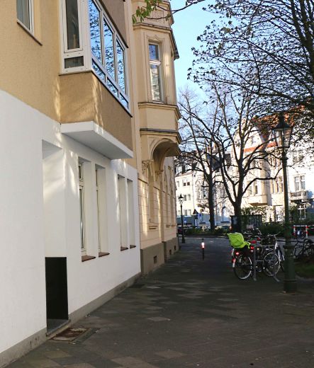 Alt-Oberkassel: Sehr schickes Apartment in Top Lage von Oberkassel