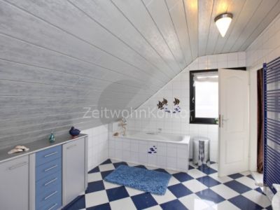 ZeitwohnKontor: Modern m&ouml;blierte 2-Raum-Whg mit Balkon und WLAN in ruhiger Gr&uuml;nlage N&auml;he Centro